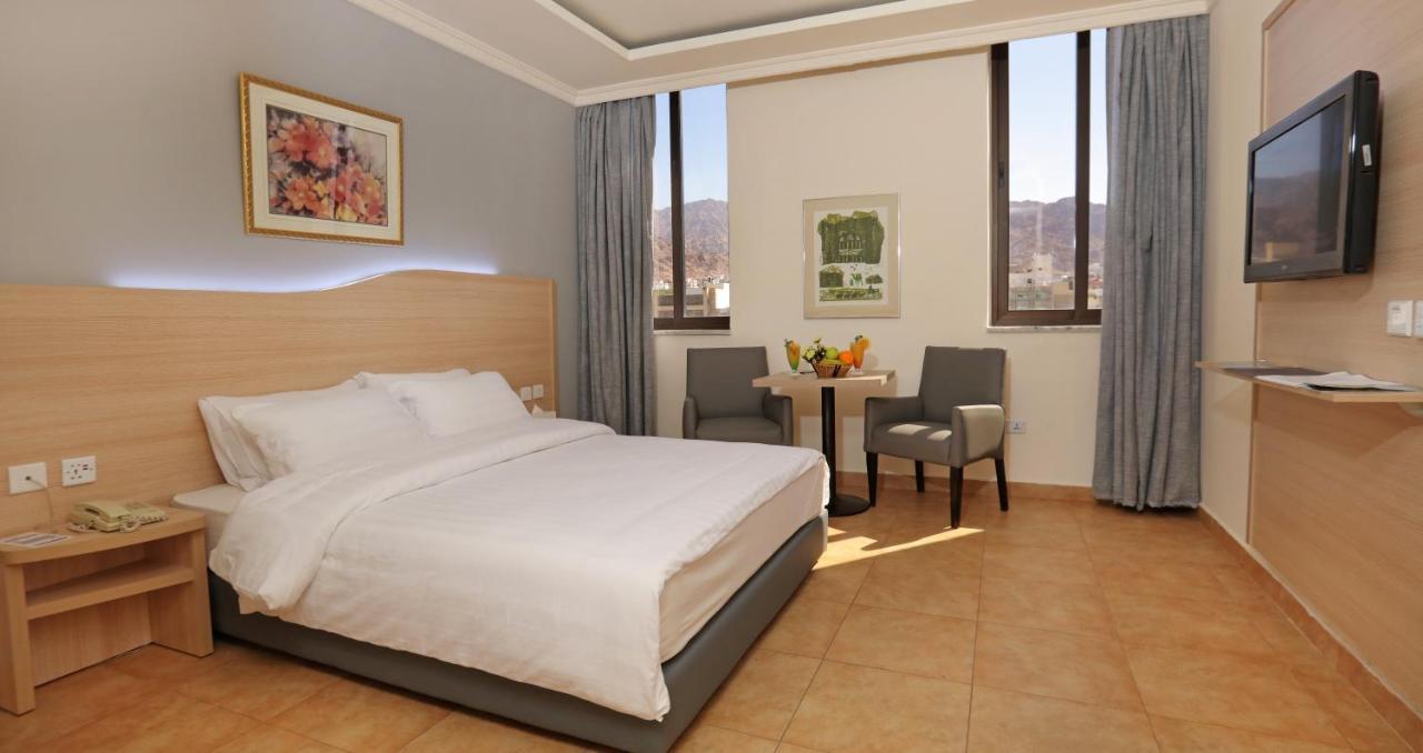 Golden Tulip Aqaba Exterior foto