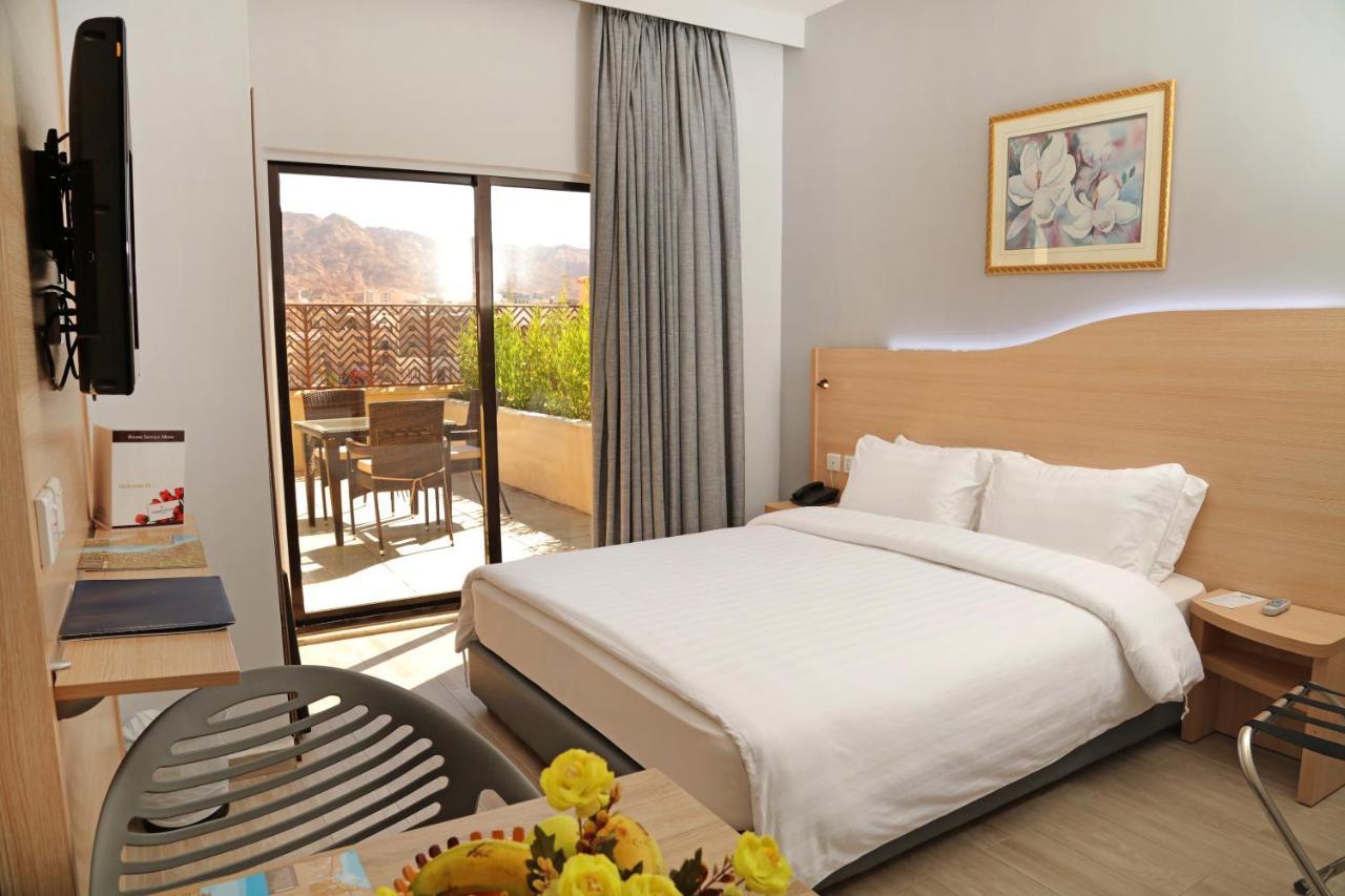 Golden Tulip Aqaba Exterior foto