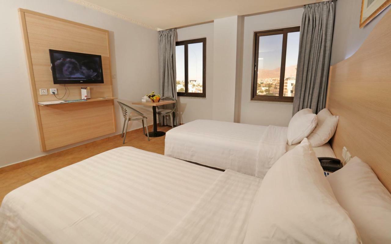 Golden Tulip Aqaba Exterior foto